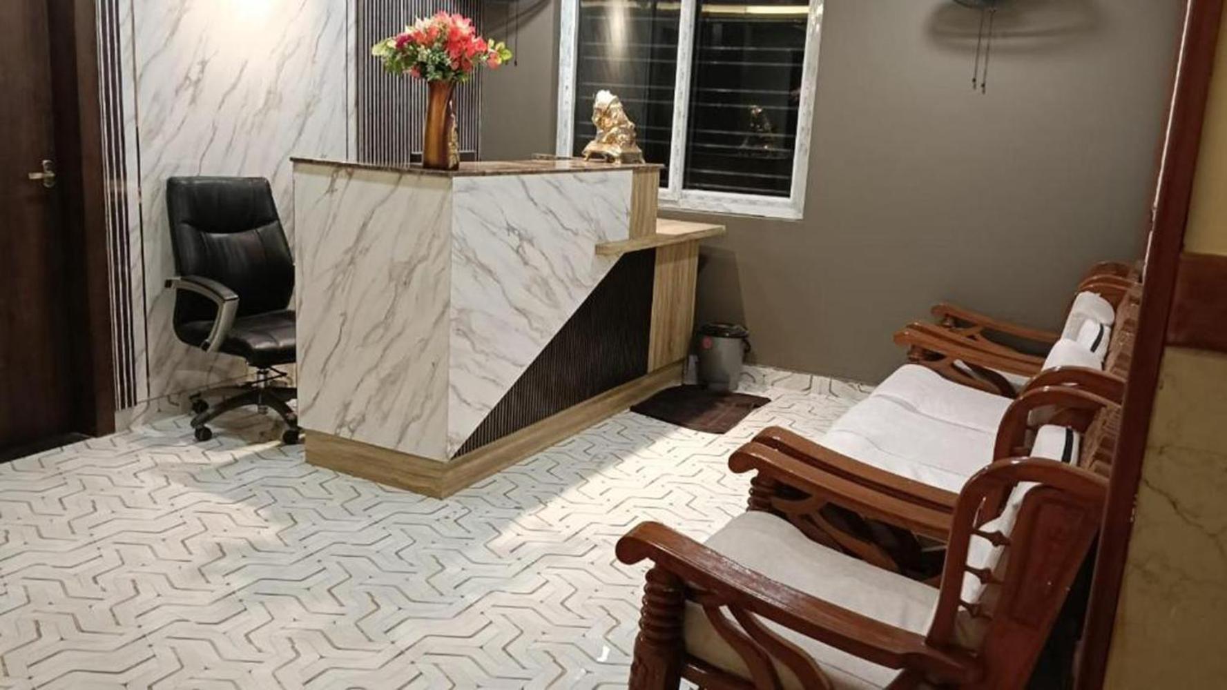 Sree Mahalakshmi Residency By K Hotels Virudunagar Esterno foto