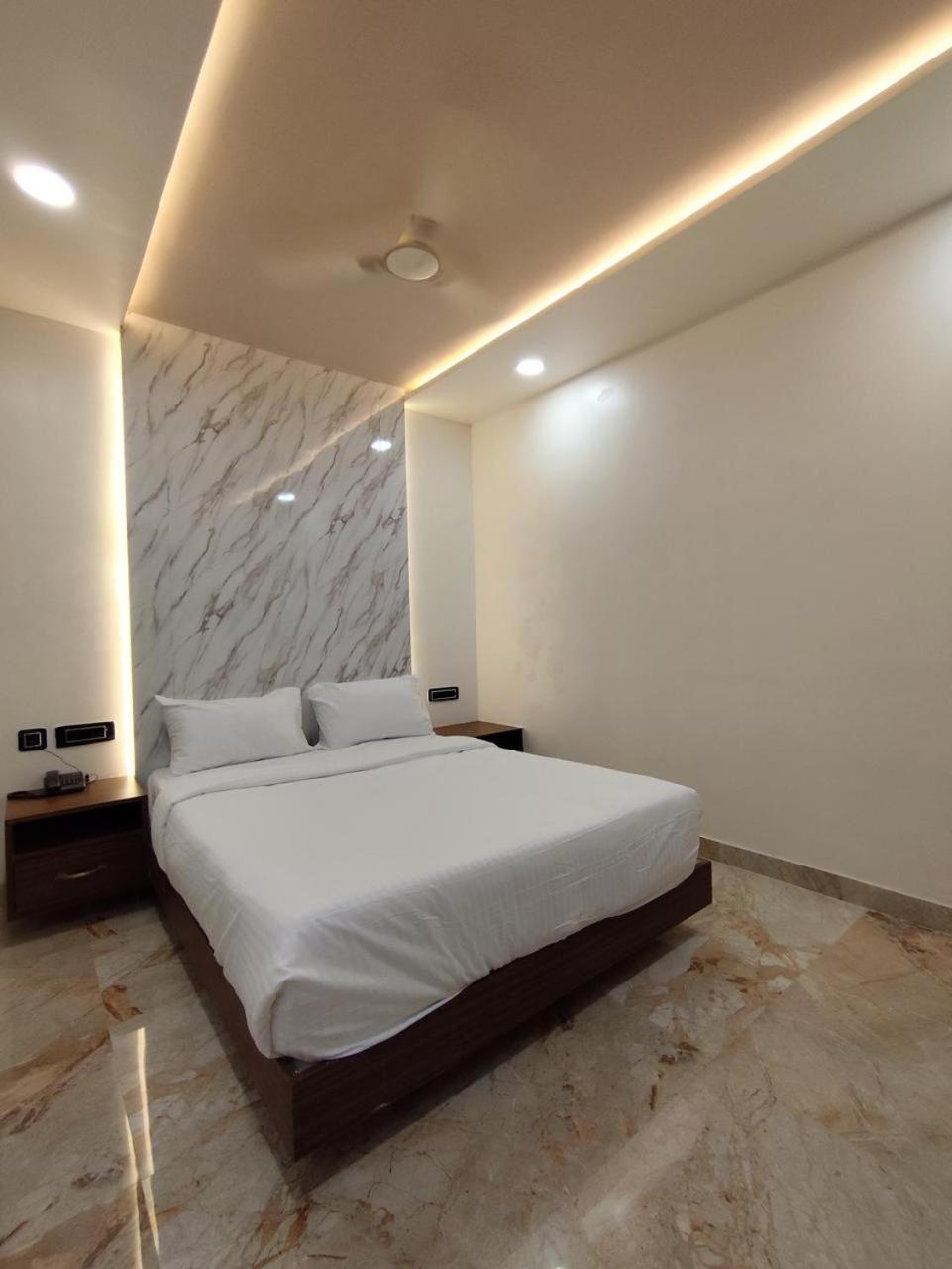 Sree Mahalakshmi Residency By K Hotels Virudunagar Esterno foto
